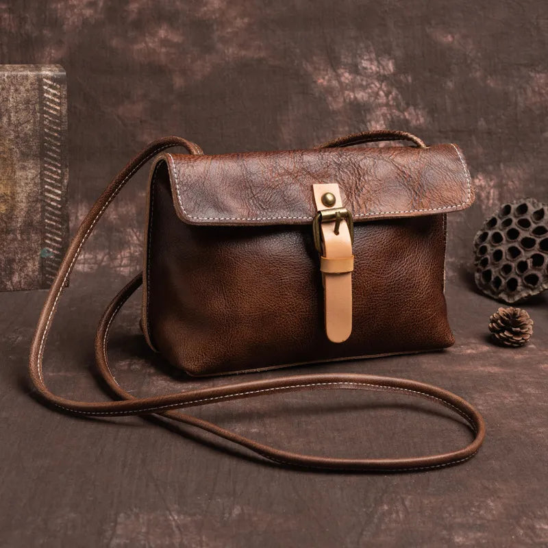 Leder-Umhängetasche für Damen ⎜ Retro-Stil mit weichem Leder und praktischer Verschlussklappe