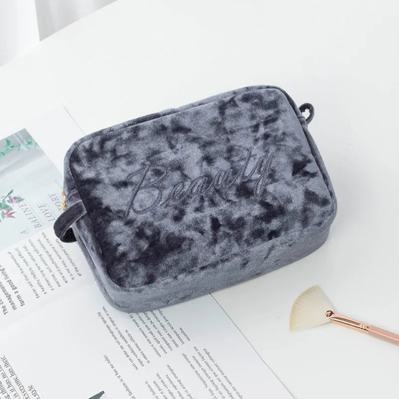 Kosmetiktasche für Damen ⎜ Geräumiges und tragbares Design mit weichem Stoff und praktischer Innenaufteilung
