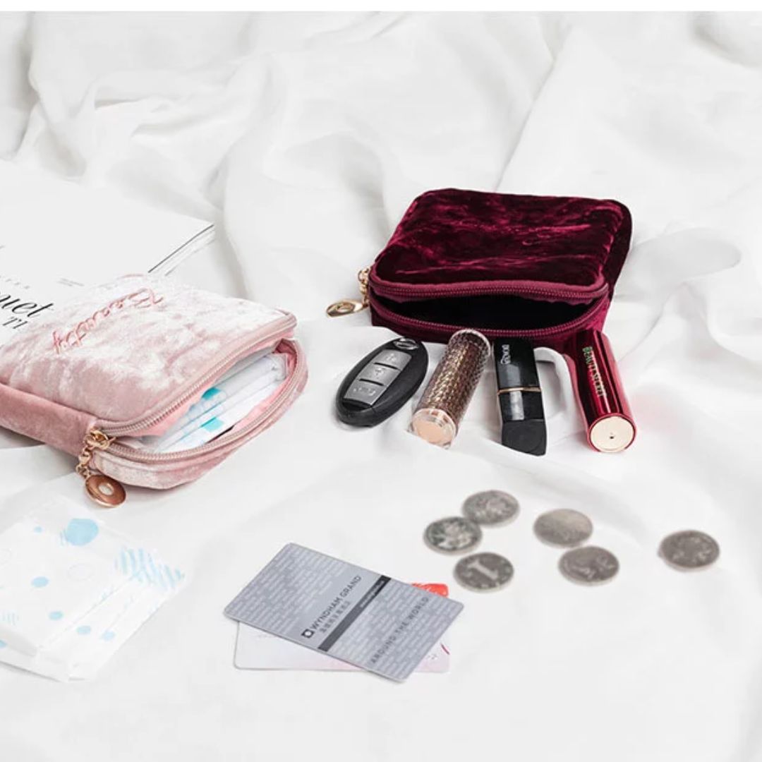 Kosmetiktasche für Damen ⎜ Geräumiges und tragbares Design mit weichem Stoff und praktischer Innenaufteilung