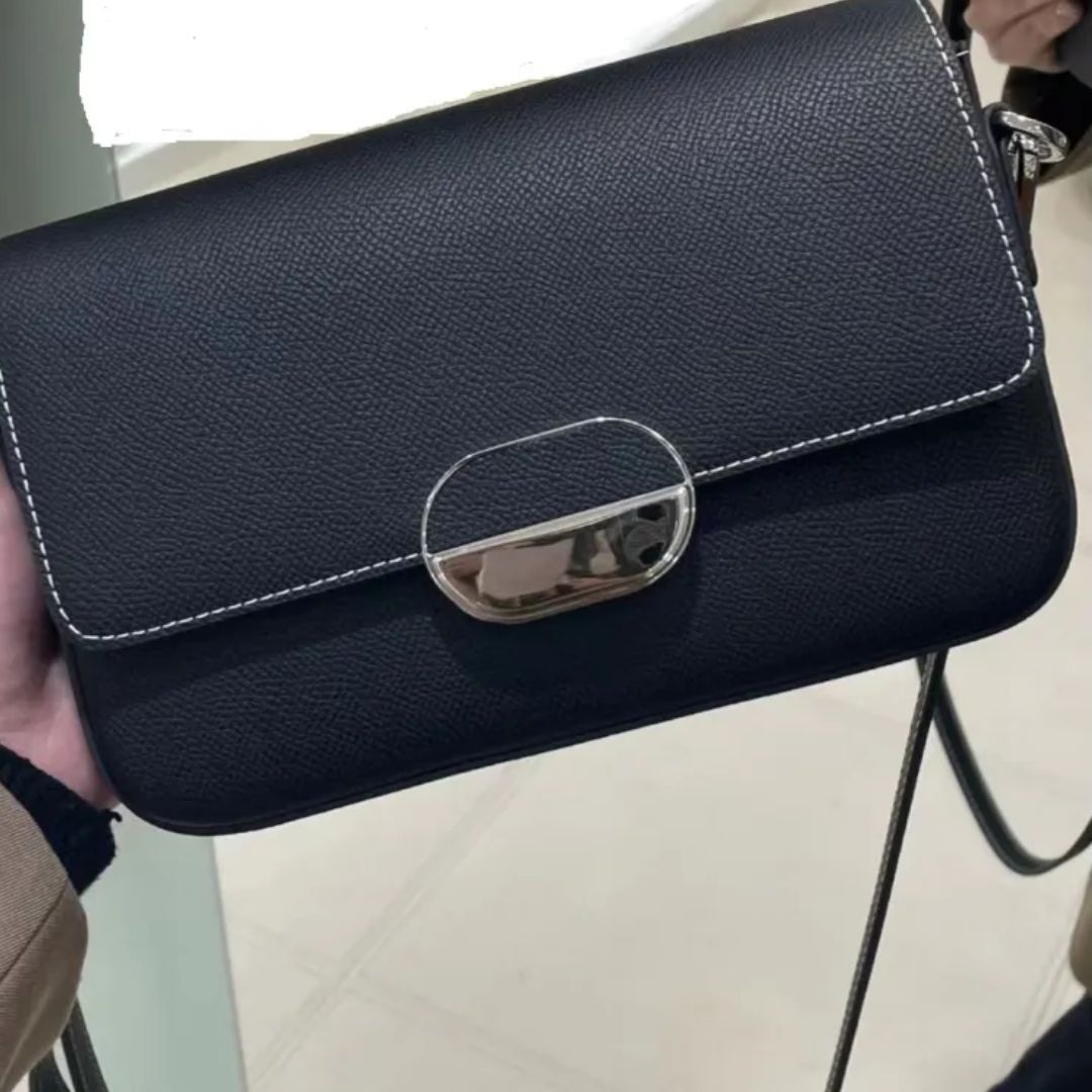 Schultertasche für Damen ⎜ Elegante Handtasche aus Kunstleder mit Verschluss