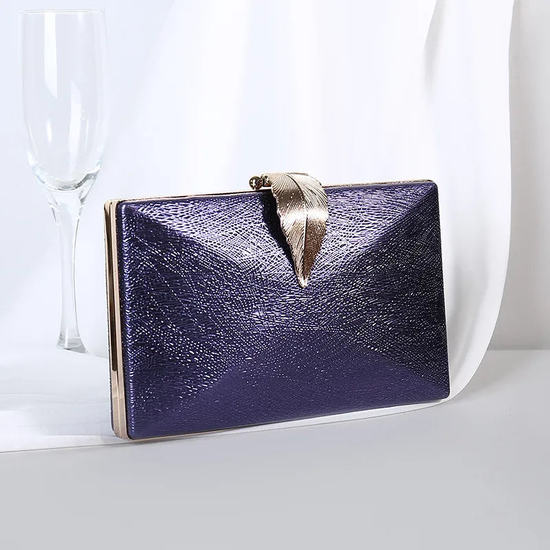 Abendtasche für Damen ⎜ Elegante Clutch mit metallischem Design und Federverschluss