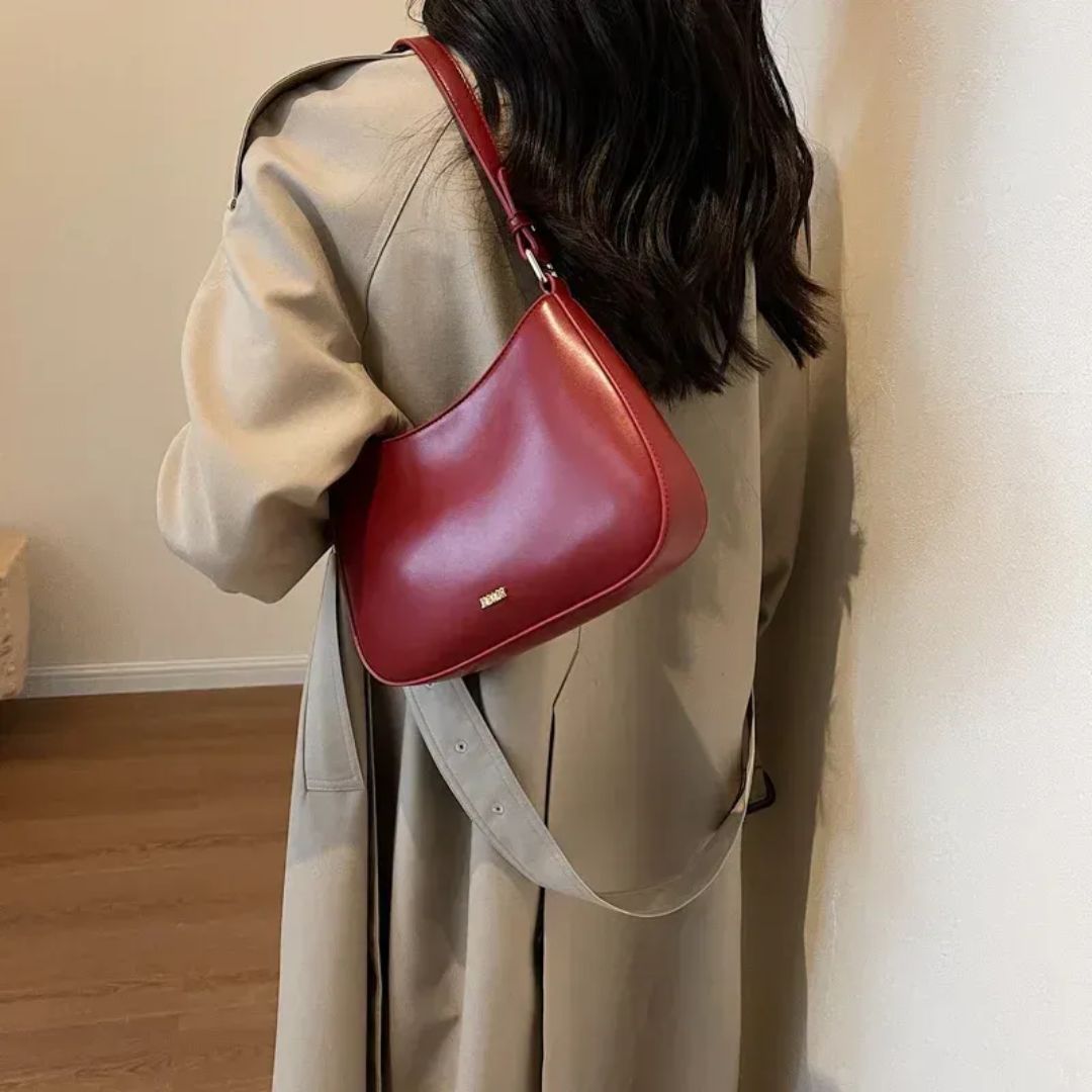 Modische Umhängetasche für Damen ⎜ Elegante Schultertasche aus hochwertigem Leder mit praktischer Form
