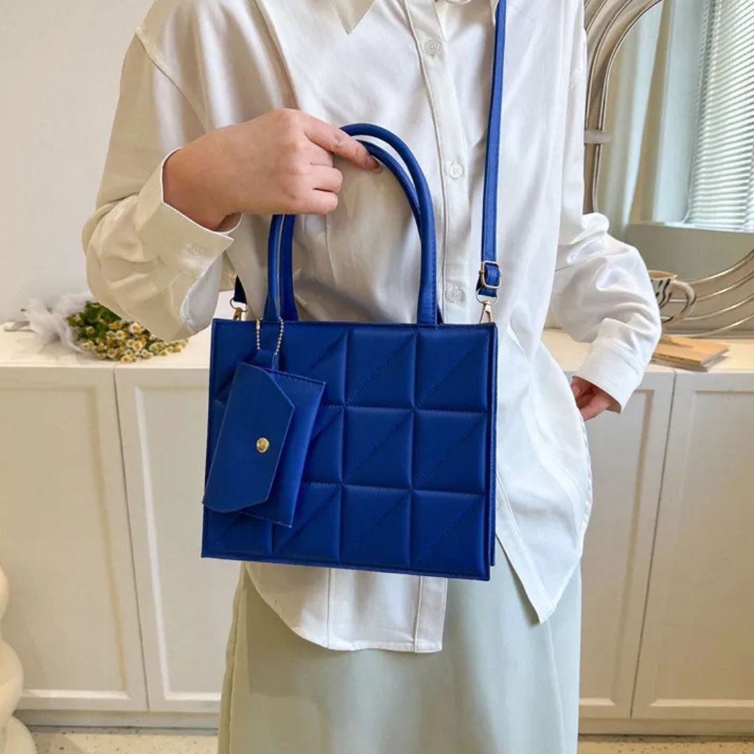 Modische Handtasche mit Quadratprägung ⎜ Stilvolle Umhängetasche mit praktischer Kartenhülle