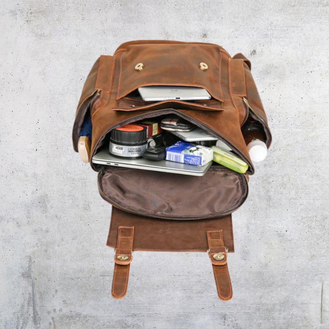 Lederrucksack für Herren ⎜ Robuster Tagesrucksack mit Laptopfach und viel Stauraum