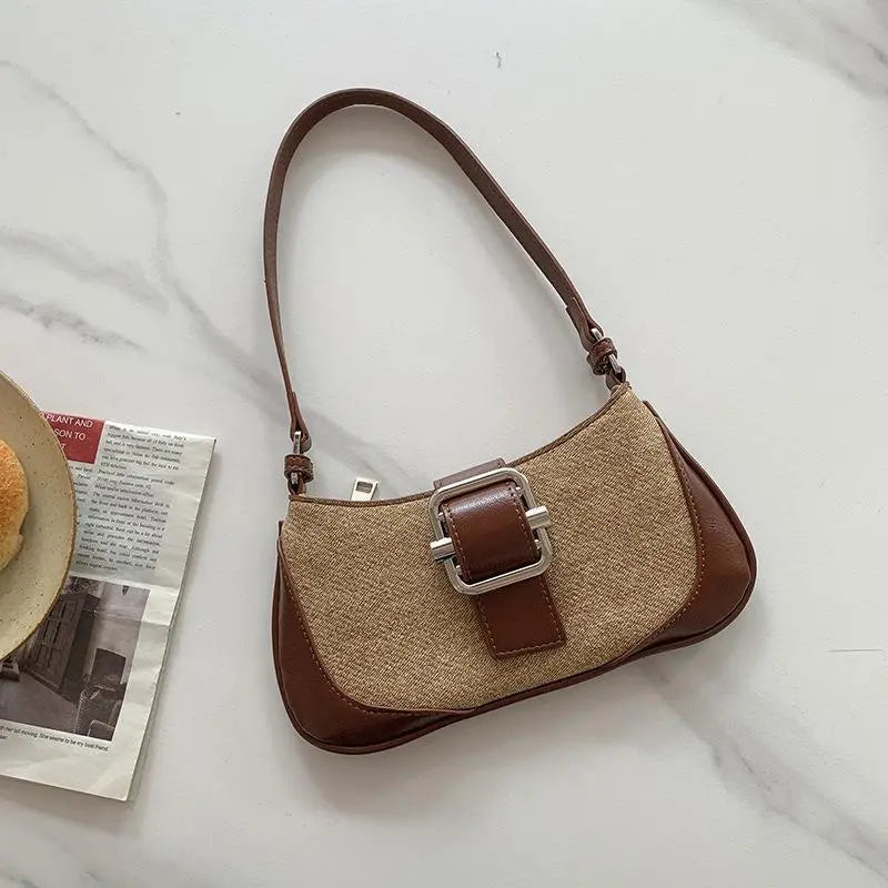 Vintage Baguette-Tasche mit großer Schnalle ⎜ Stilvolles Accessoire für einen modernen Look