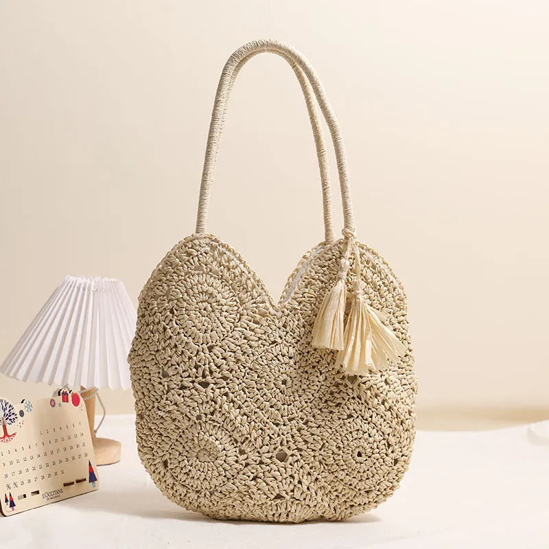 Strohtasche mit Quasten ⎜ Große Umhängetasche aus geflochtenem Material