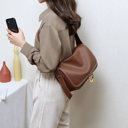 Messenger Bag für Damen ⎜ Elegante Umhängetasche mit Goldakzent und viel Stauraum