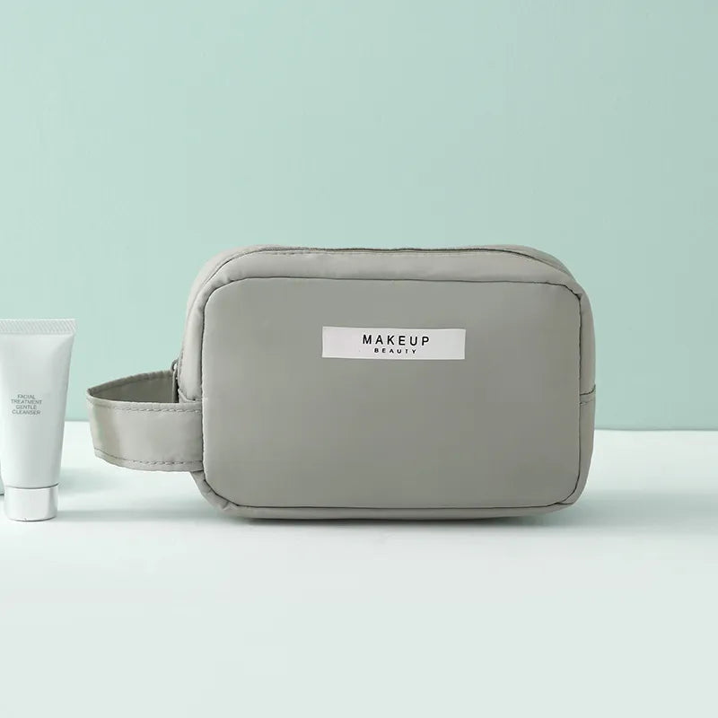 Kosmetiktasche für Damen ⎜ Reise-Organizer mit Fächern für Make-up und integrierter Pinselaufbewahrung
