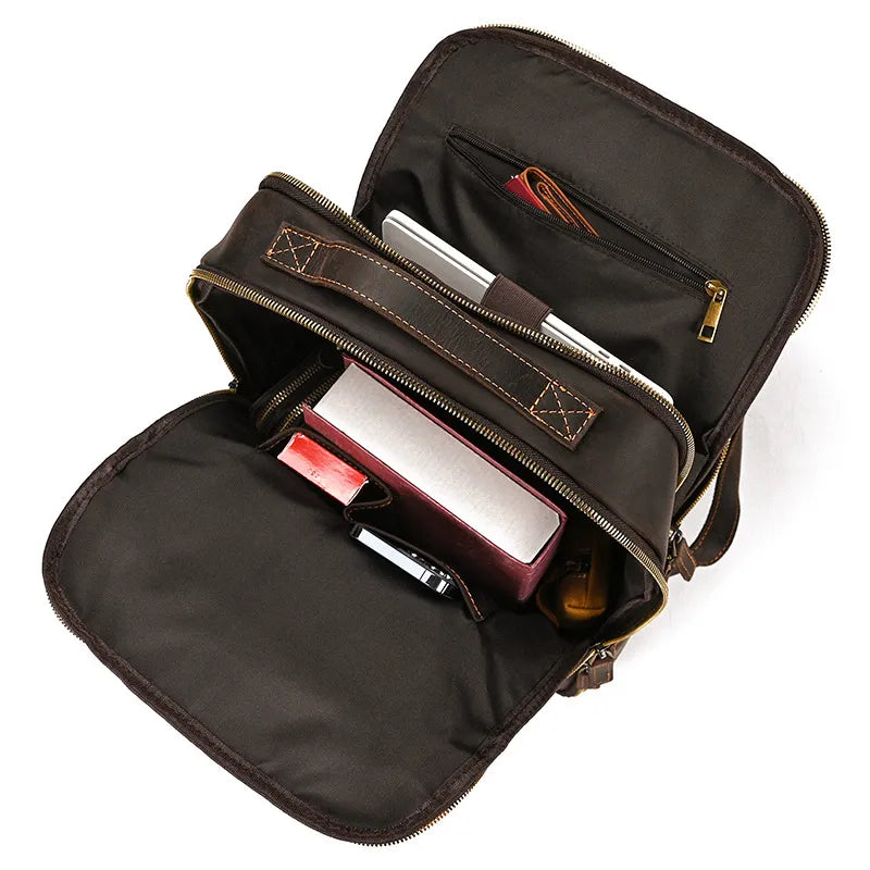 Leder Rucksack für Herren ⎜ Stylischer Outdoor-Träger mit großem Stauraum