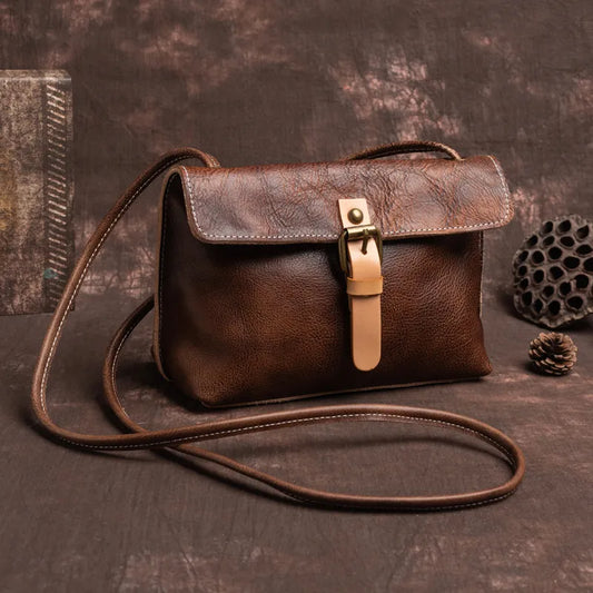 Leder-Umhängetasche für Damen ⎜ Retro-Stil mit weichem Leder und praktischer Verschlussklappe