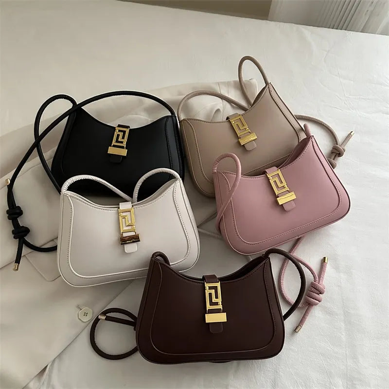 Modische Umhängetasche für Damen ⎜ Retro Tasche mit strukturiertem Design und praktischem Verschluss