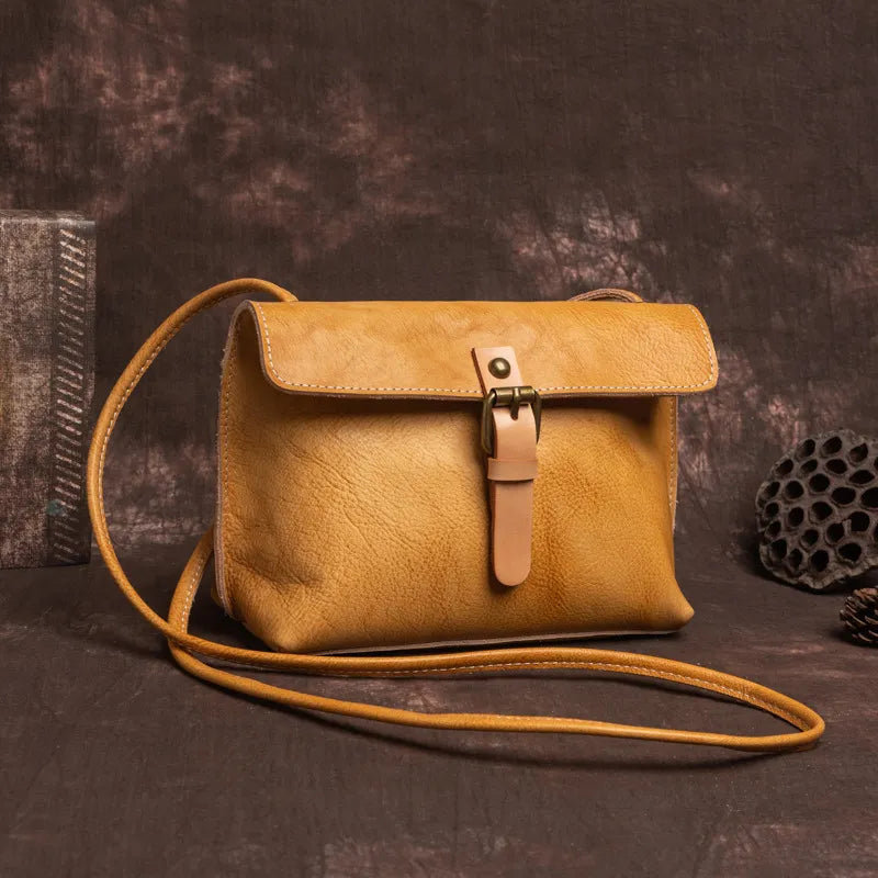 Leder-Umhängetasche für Damen ⎜ Retro-Stil mit weichem Leder und praktischer Verschlussklappe