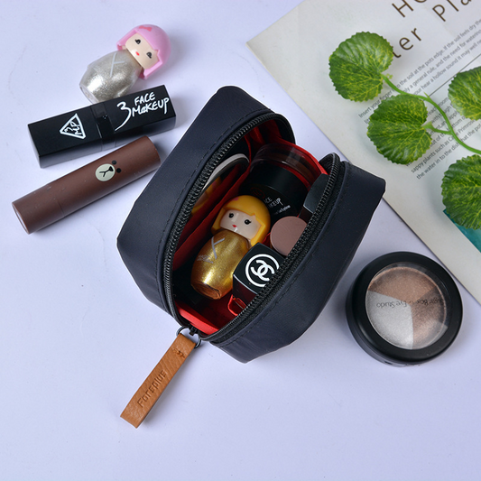 Kosmetiktasche für Damen ⎜ Schlichte Make-up Tasche mit Reißverschluss und praktischer Aufbewahrung