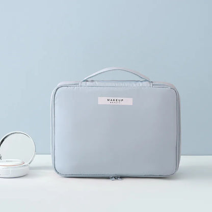 Kosmetiktasche für Damen ⎜ Reise-Organizer mit Fächern für Make-up und integrierter Pinselaufbewahrung
