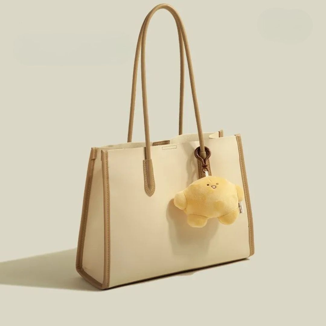 Große Handtasche für Damen ⎜ Praktisches Design mit niedlichem Anhänger und geräumigem Innenraum
