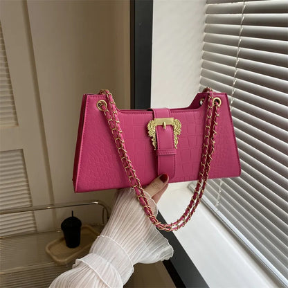 Schultertasche mit Kette ⎜ Modernes Design mit Kroko-Prägung und stilvollem goldenen Verschluss