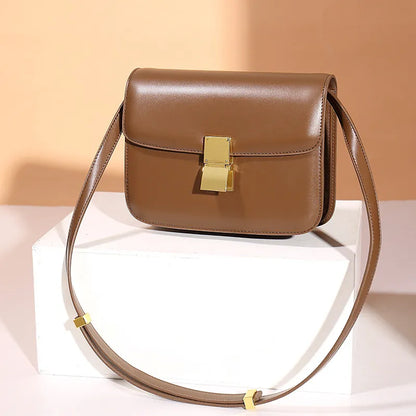 Klassische Schultertasche aus Leder ⎜ Elegantes Accessoire mit goldener Schnalle für stilvolle Auftritte