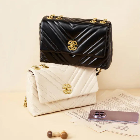 Schultertasche im Diamantstepp-Design ⎜ Elegantes Accessoire mit goldener Kette für stilvolle Auftritte