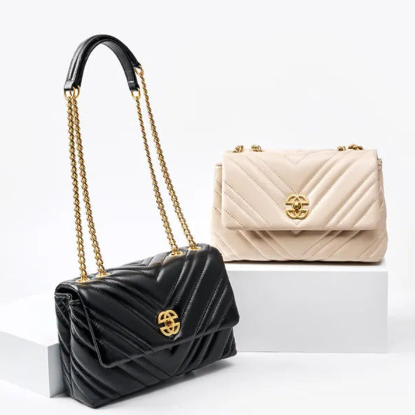 Schultertasche im Diamantstepp-Design ⎜ Elegantes Accessoire mit goldener Kette für stilvolle Auftritte