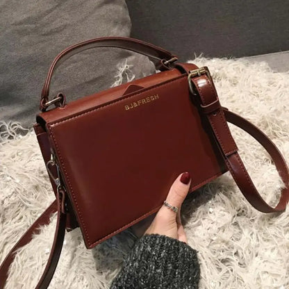 Schultertasche für Damen ⎜ Stilvolle Tasche im rechteckigen Design mit abnehmbarem Schulterriemen