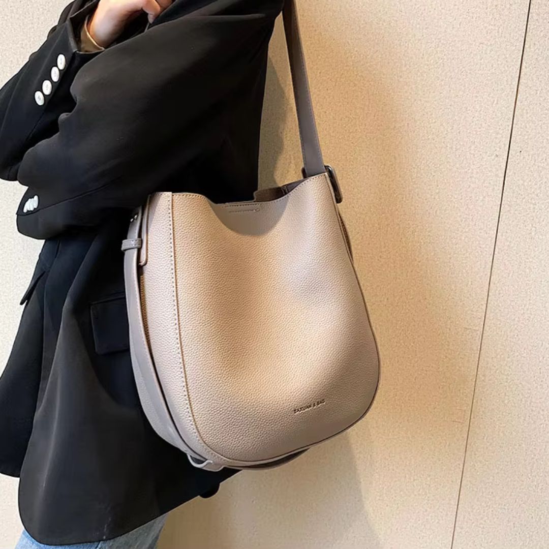 Crossbody Bucket Bag für Damen ⎜ Schlichtes Design mit verstellbarem Schultergurt und praktischem Innenraum