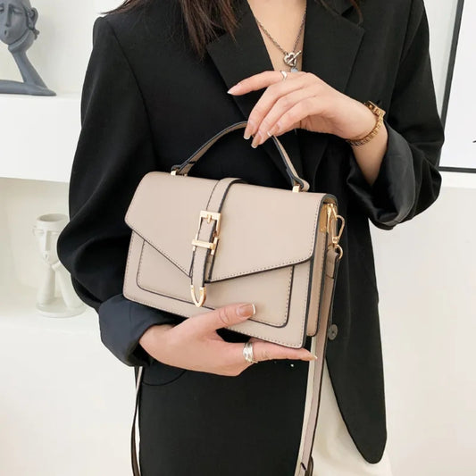 Schultertasche für Damen ⎜ Elegante Handtasche mit Goldener Schnalle und Verstellbarem Riemen
