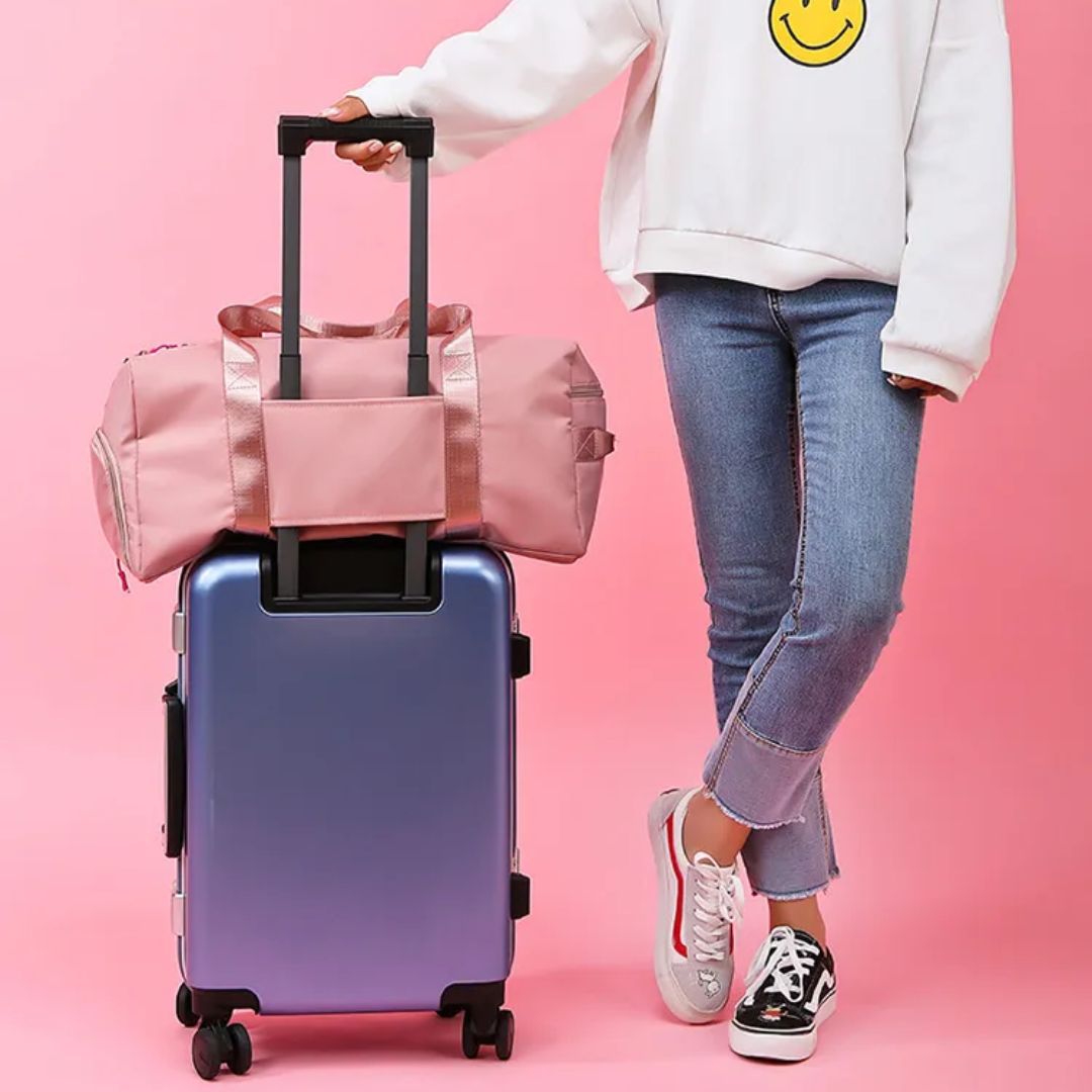 Sporttasche für Damen ⎜ Große Reisetasche mit Schultergurt und separatem Fach für Schuhe oder nasse Kleidung