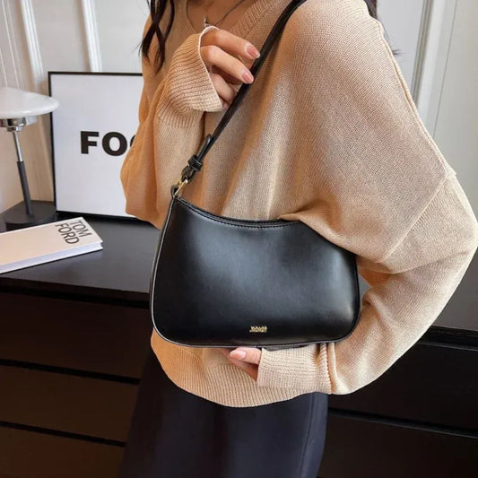 Modische Umhängetasche für Damen ⎜ Elegante Schultertasche aus hochwertigem Leder mit praktischer Form