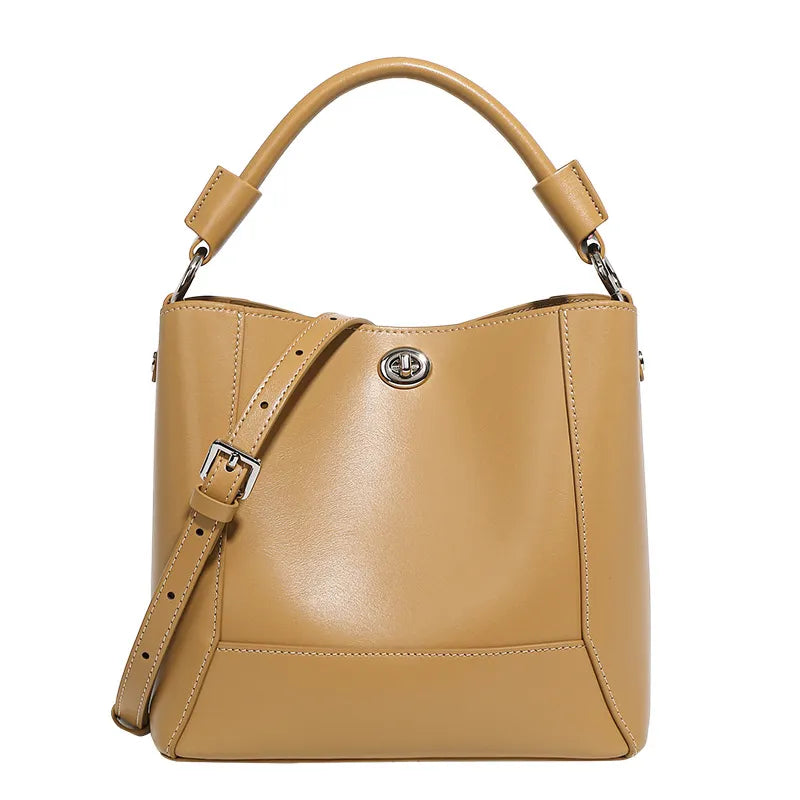 Leder-Umhängetasche für Damen ⎜ Stilvolle Handtasche mit verstellbarem Trageriemen und edlem Design
