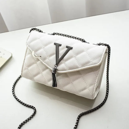 Kleine Ketten-Tasche ⎜ Elegantes Design mit Diamantmuster und praktischem Stauraum