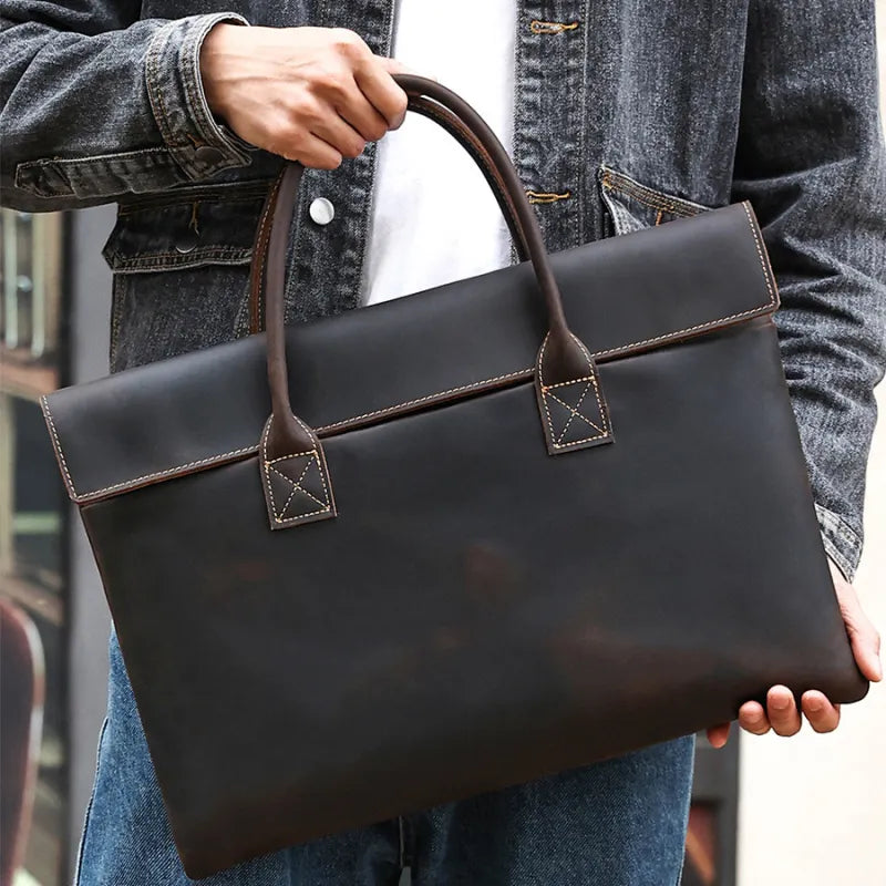 Laptoptasche aus Echtleder ⎜ Stilvolle Aktentasche mit elegantem Design und praktischen Tragegriffen