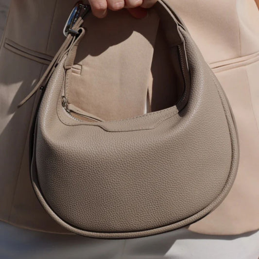 Hobo Tasche für Damen ⎜ Modische Umhängetasche aus hochwertigem Leder in zwei eleganten Farben