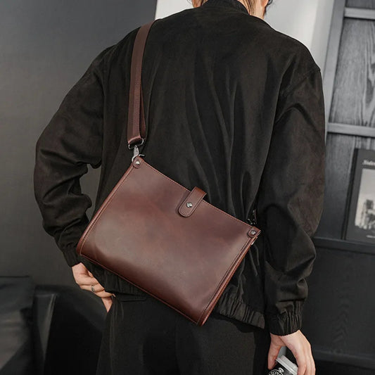 Umhängetasche für Herren ⎜ Retro-Schultertasche aus Kunstleder im Querformat mit Magnetverschluss