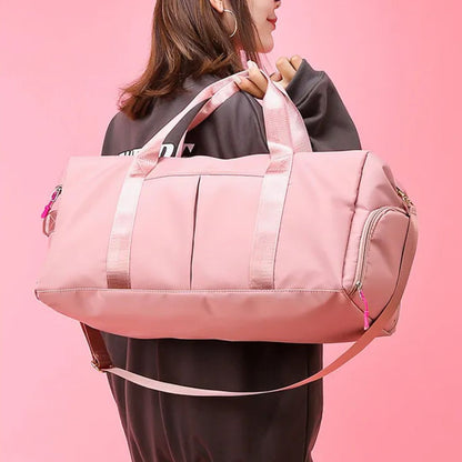 Sporttasche für Damen ⎜ Große Reisetasche mit Schultergurt und separatem Fach für Schuhe oder nasse Kleidung