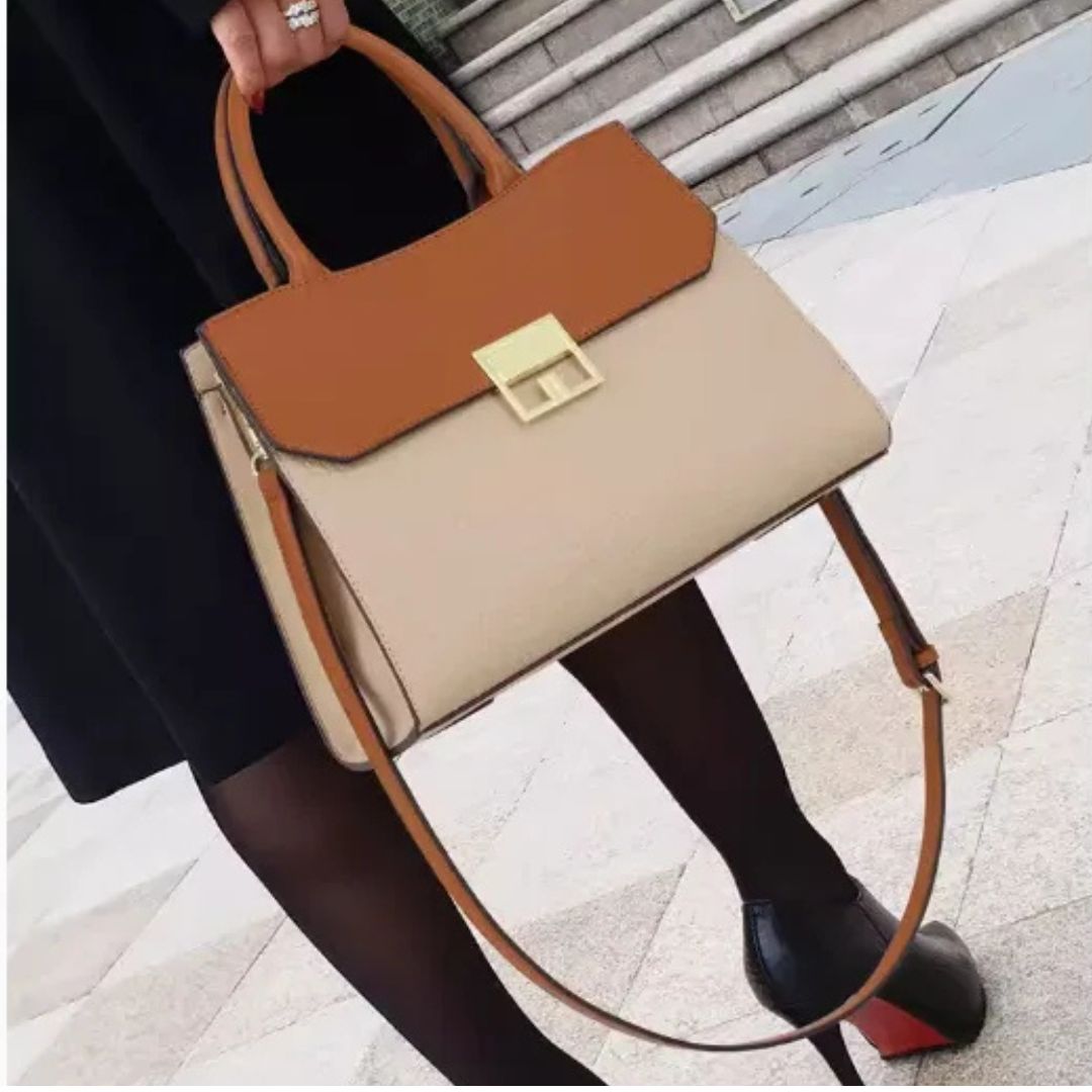 Tasche mit Drehverschluss ⎜ Elegantes Design und viel Stauraum für den Alltag