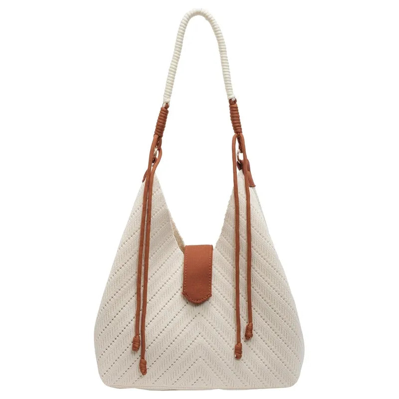 Große Umhängetasche für Damen ⎜ Modische Schultertasche mit praktischer Größe und einzigartigem Design