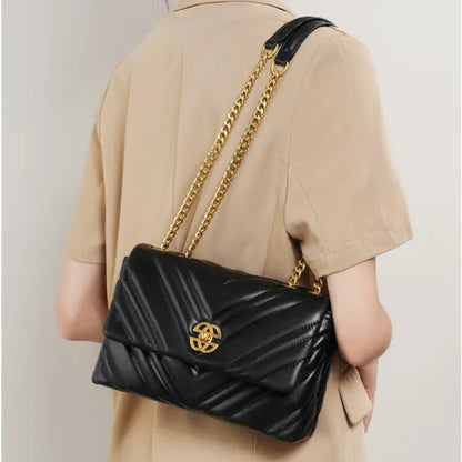 Schultertasche im Diamantstepp-Design ⎜ Elegantes Accessoire mit goldener Kette für stilvolle Auftritte