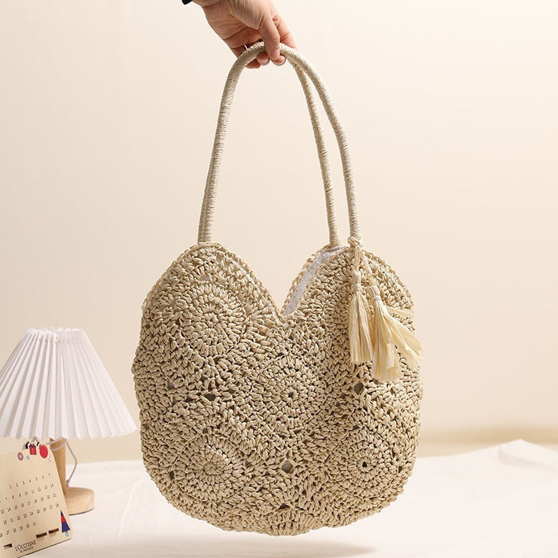 Strohtasche mit Quasten ⎜ Große Umhängetasche aus geflochtenem Material