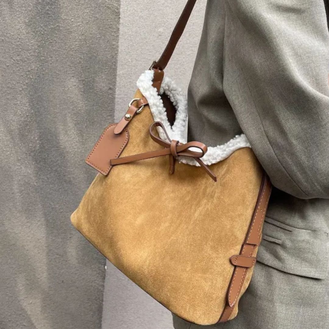 Retro Umhängetasche für Damen ⎜ Große Suede-Tasche mit weichem Futter und dekorativem Schleifenverschluss
