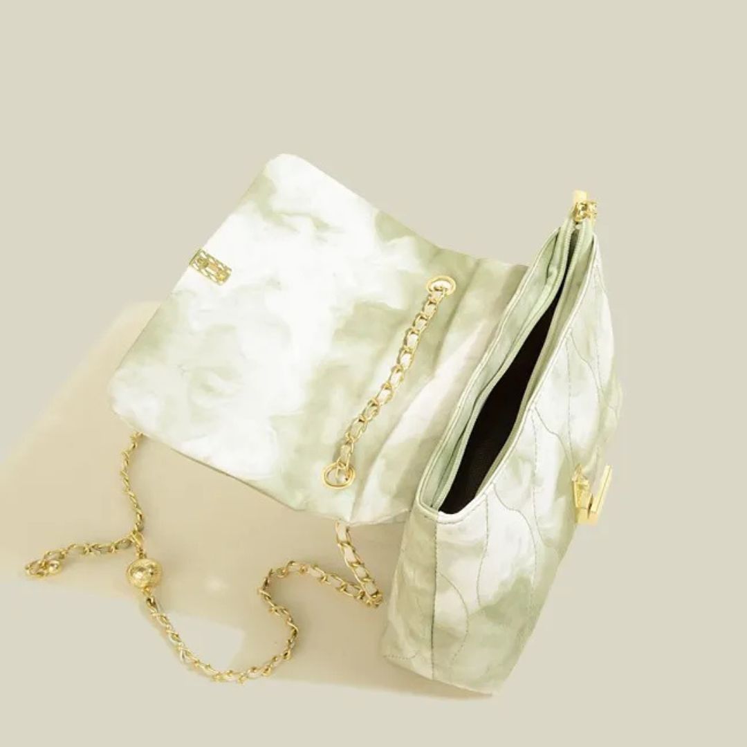 Kleine Ketten-Tasche ⎜ Elegantes Design mit strukturiertem Muster und goldenen Details