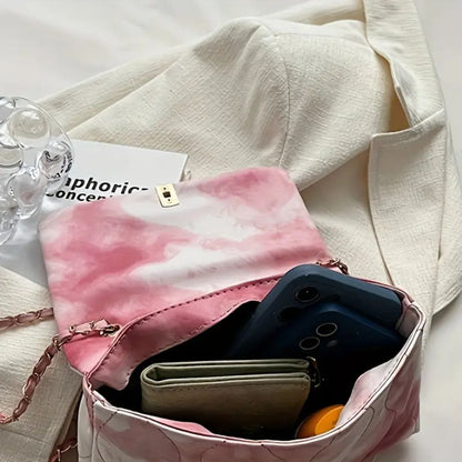 Kleine Ketten-Tasche ⎜ Elegantes Design mit strukturiertem Muster und goldenen Details