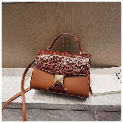 Klassische Schultertasche im Krokodilleder-Design ⎜ Elegantes Accessoire mit edlem Goldakzent für jeden Anlass