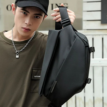 Multifunktionale Umhängetasche für Herren ⎜ Sportliche Brusttasche für Alltag und Fitness