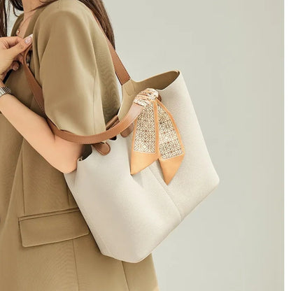 Große Handtasche aus Kunstleder ⎜ Stilvolle Tasche mit Praktischem Design und Modischen Details