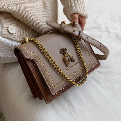 Kleine Ketten-Tasche ⎜ Elegantes Design mit goldener Bienenverzierung