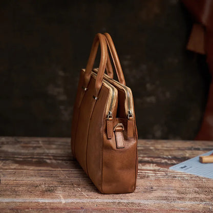 Leder Aktentasche für Herren ⎜ Edle Tasche aus pflanzlich gegerbtem Leder für Business und Freizeit