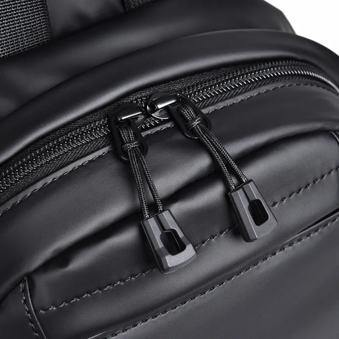 Brusttasche für Herren ⎜ Wasserabweisende Crossbody-Tasche mit Reißverschluss und Kompaktem Reisedesign