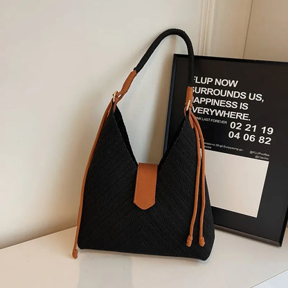 Große Umhängetasche für Damen ⎜ Modische Schultertasche mit praktischer Größe und einzigartigem Design