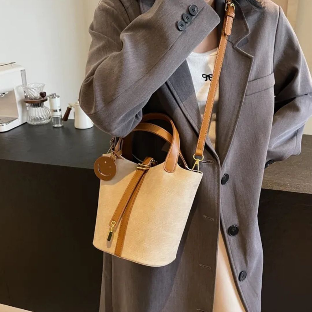Retro Handtasche für Damen ⎜ Modische Tasche mit Smiley-Tag und verstellbarem Schulterriemen