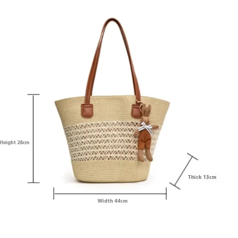Strohtasche mit Anhänger ⎜ Stilvolle Umhängetasche für den Alltag